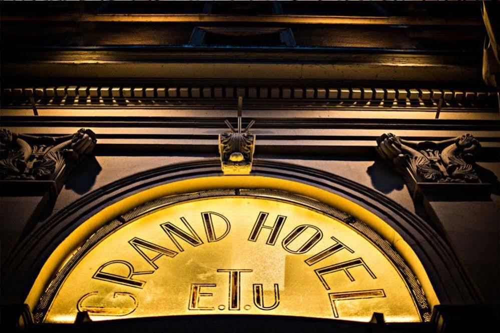 Grand Hotel & Spa Uriage Saint-Martin-d'Uriage ภายนอก รูปภาพ